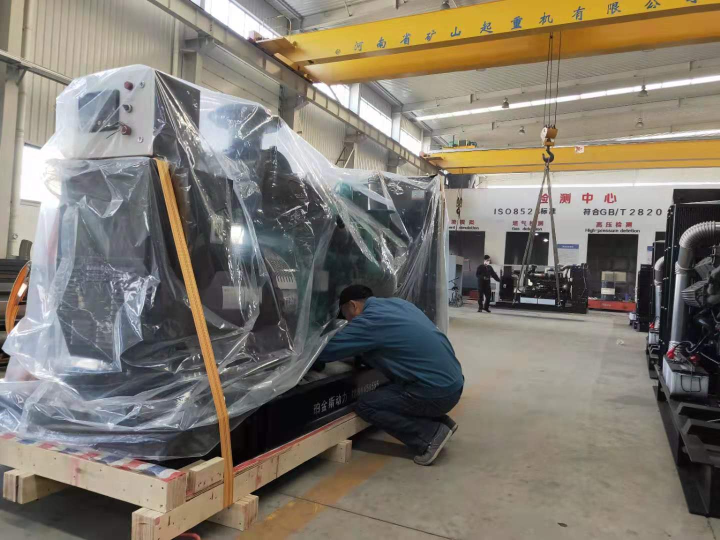 出貨！一臺康明斯250千瓦柴油發電機組按時完工，發往江蘇南通