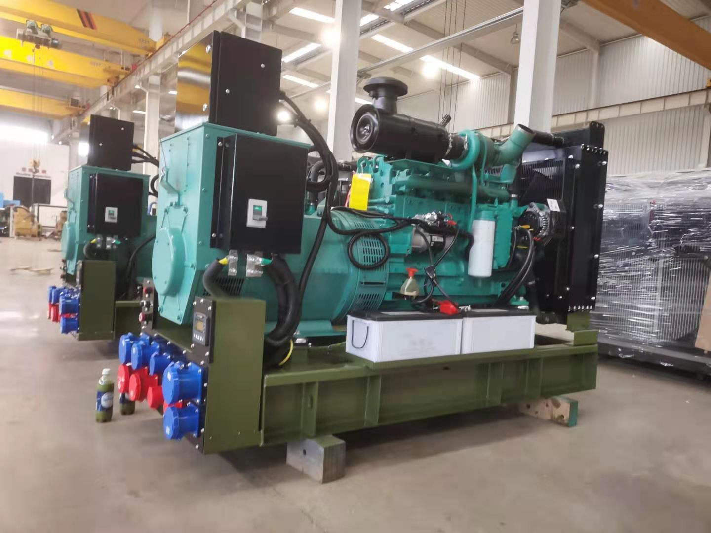 150KW軍用柴油發(fā)電機組，準備驗收