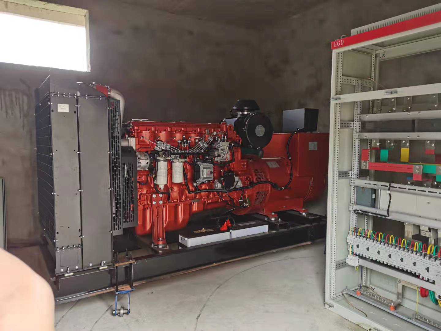 機組到達(dá)客戶指定地點，指導(dǎo)安裝到位